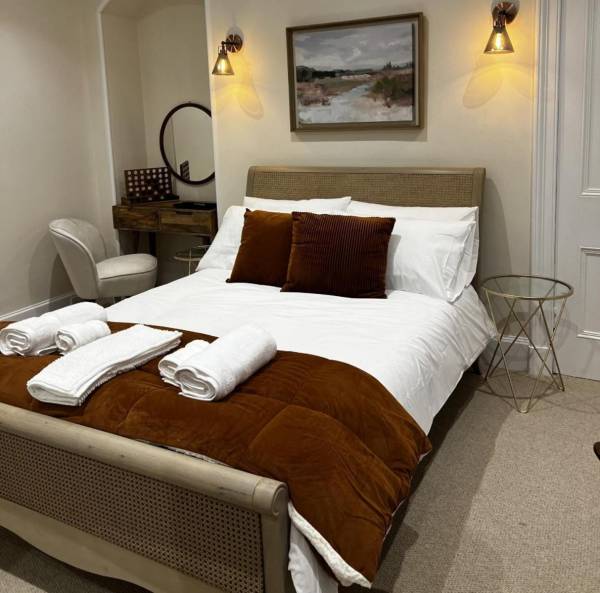 Deluxe Double Room with Shower